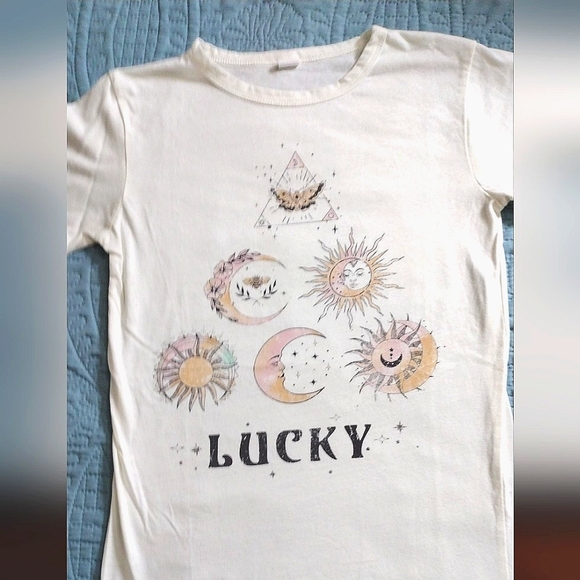 NWOT PacSun "Lucky" celestial print ladies tee - Picture 2 of 8